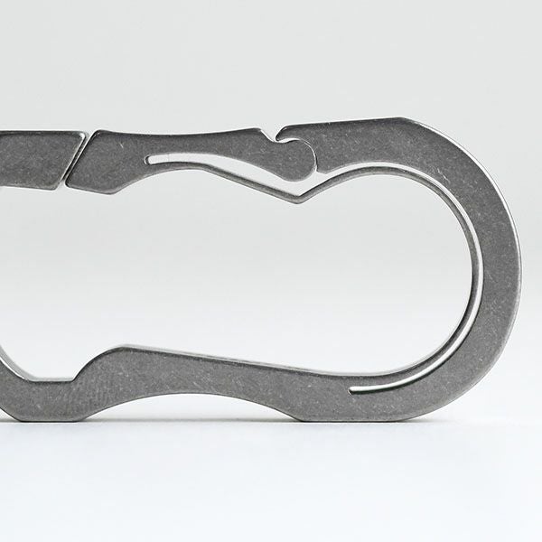 ハンドグレイ チタン製キーカラビナ（キーリング付属） HANDGREY K