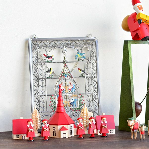 赤い聖歌隊と教会 ドイツ製 DRG004 国内正規品 | 物語のある雑貨店 NUTS