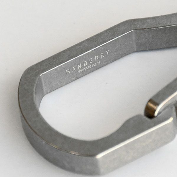 ハンドグレイ チタン製キーカラビナ（キーリング付属） HANDGREY H