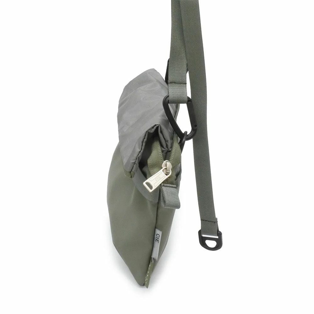 CIE GRID3 ATTACHMENT-01 サコッシュ ショルダーバッグ