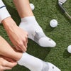 Feetures フィーチャーズ ゴルフソックス メンズ Elite Golf Max Cushion Low Cut ブラック ホワイト 高クッション ズレにくい 快適フィット 通気性 吸汗速乾 スイング安定 ゴルフ用品
